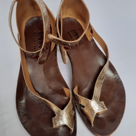 Cydwoq tomcat sandal